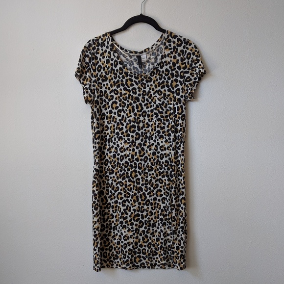 H&M Leopard Pocket T-Shirt Dress - Picture 3 of 3